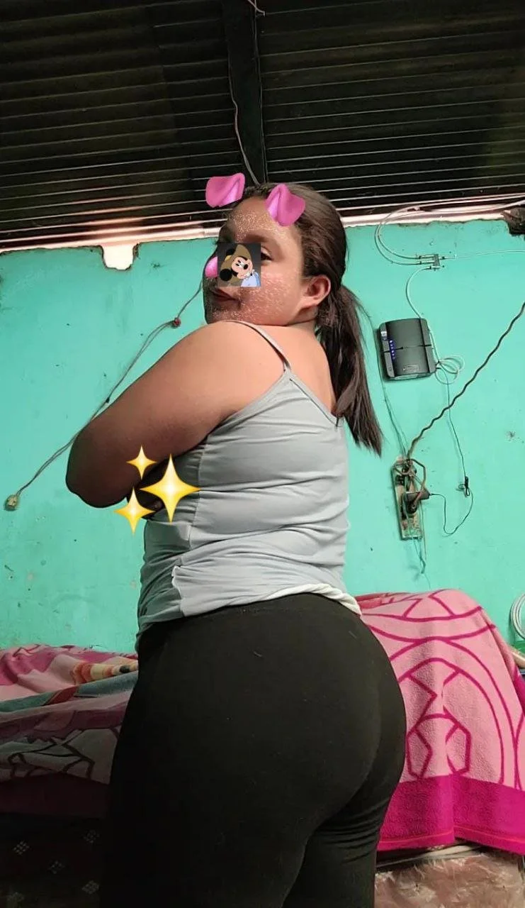 Gorda puta culona expuesta image 23