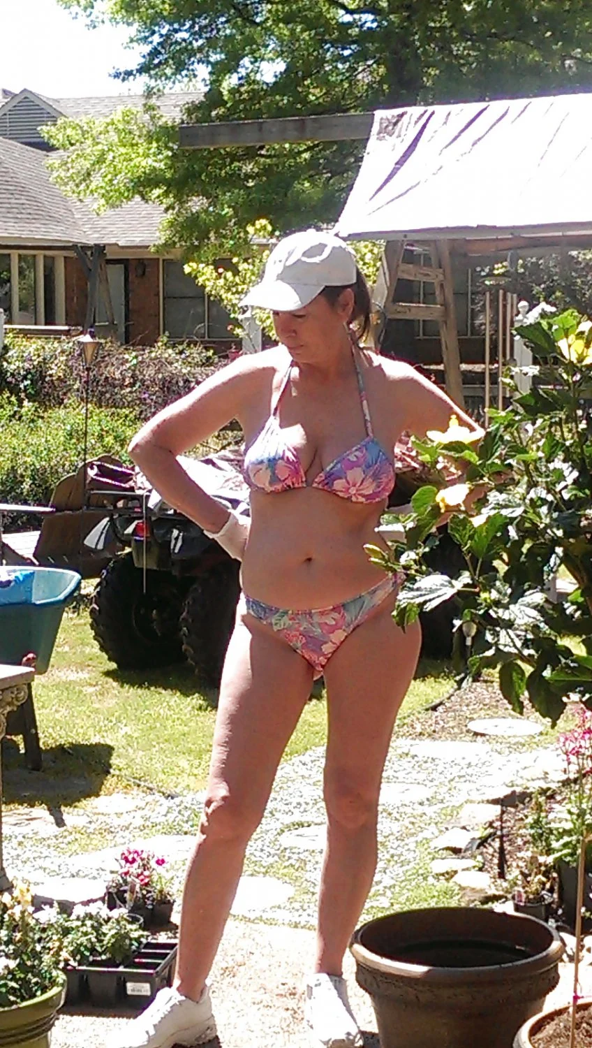 Cathy - Well Endowed Mature Milf. (pic2) image 11