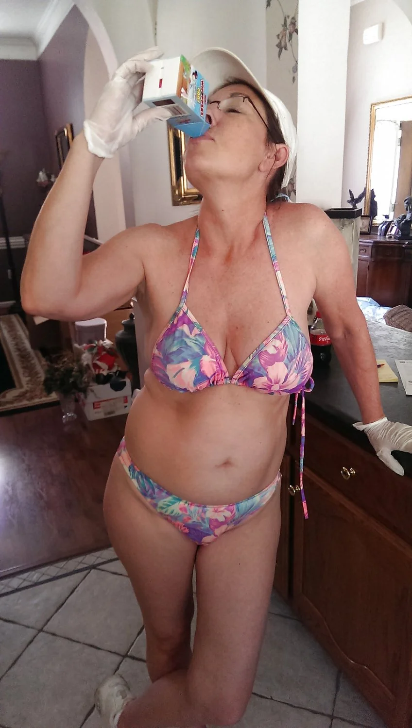 Cathy - Well Endowed Mature Milf. (pic2) image 26