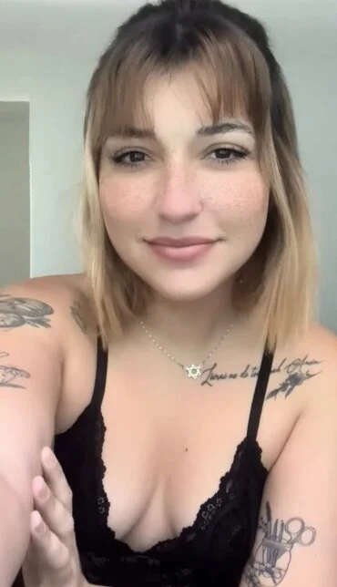 submitted latina slut gets fuck on cam main image
