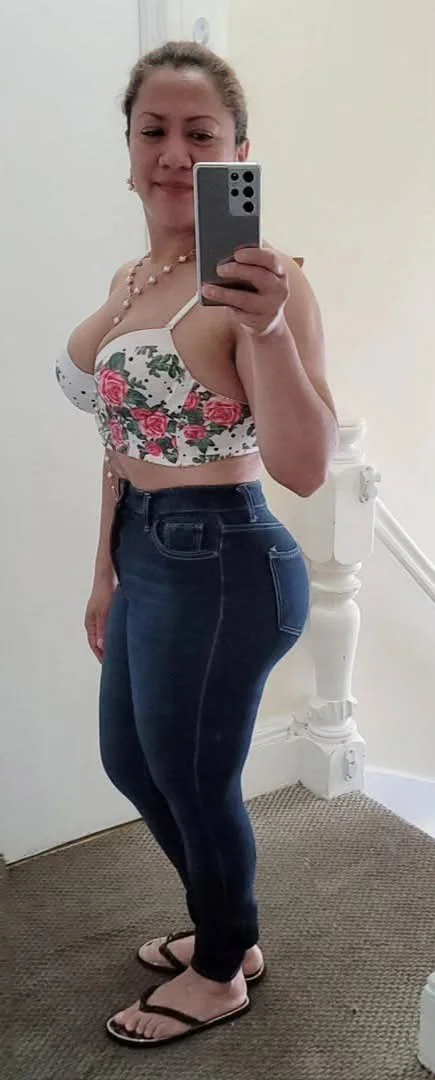 Thick Old milf image 13