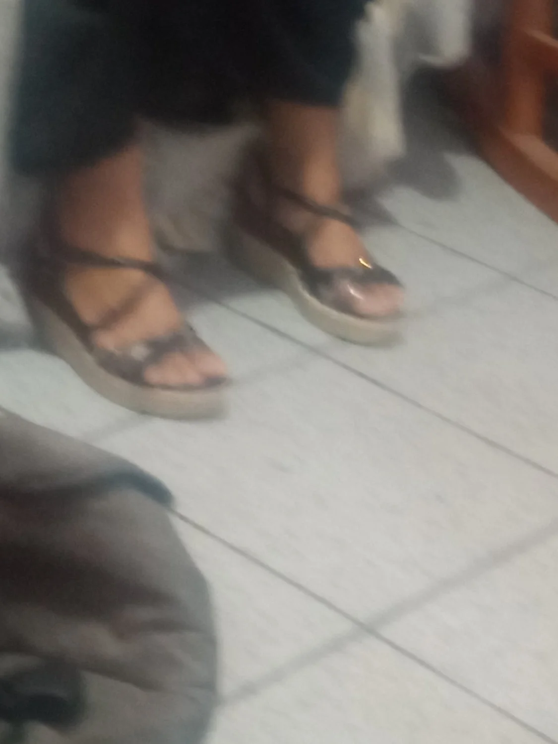 Más de la perrita de mi hermana y los pies del principio son de mi tia main image