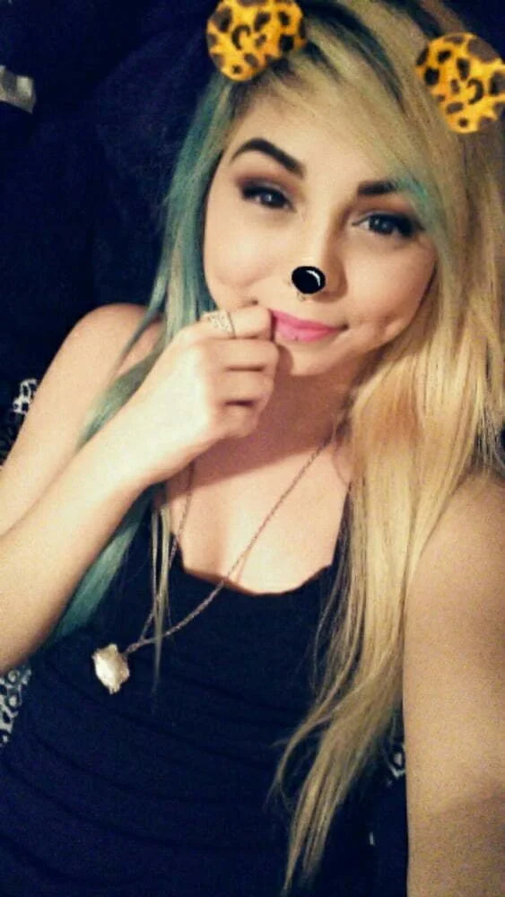 Emo Latina teen image 15