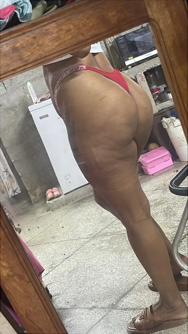 MI NOVIA BEATRIZ TIENE UN CULO ENORME Y ES PUTISIMA PURAS CUBANAS PUTISIMAS main image