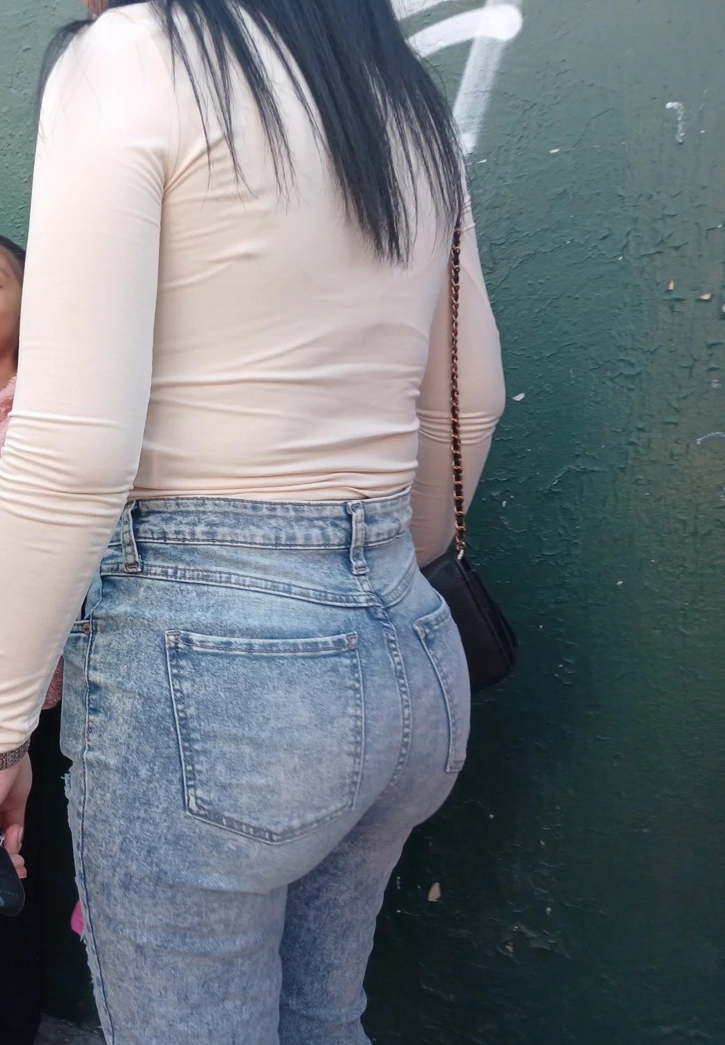 Voyeur rica mami culona hermosa se da cuenta image 12