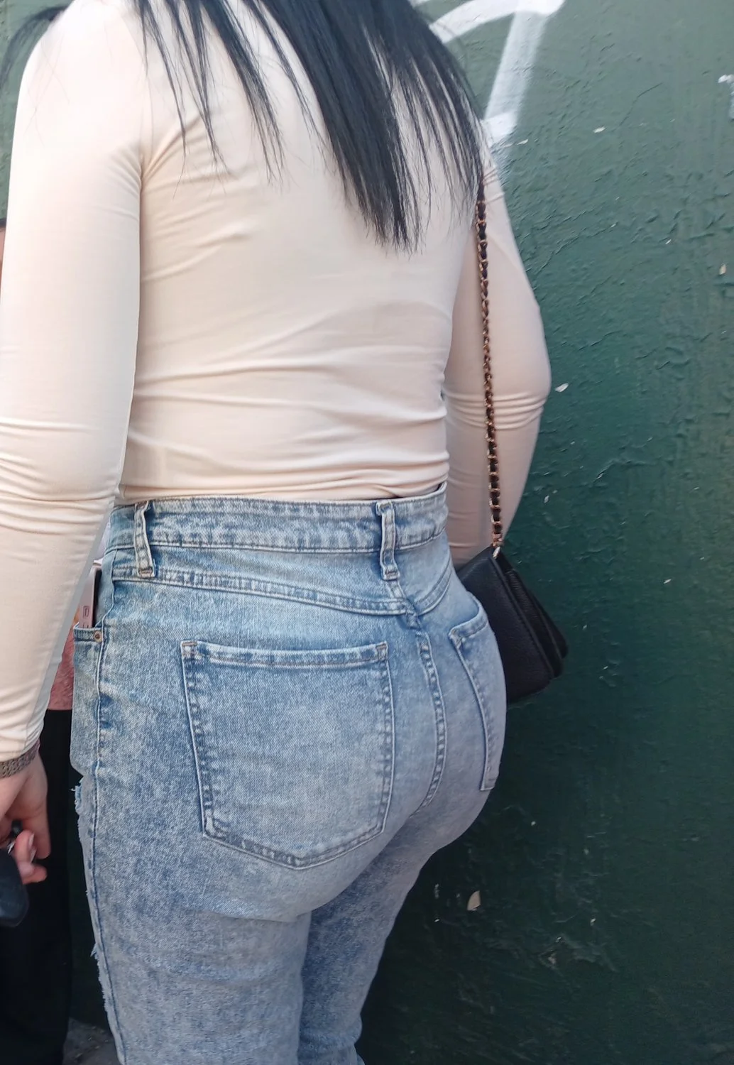 Voyeur rica mami culona hermosa se da cuenta image 13