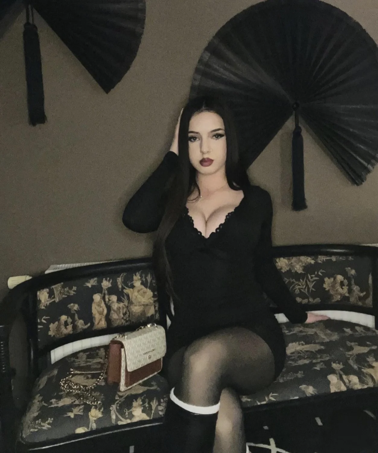 Thick and busty Romanian slut Sorina image 11