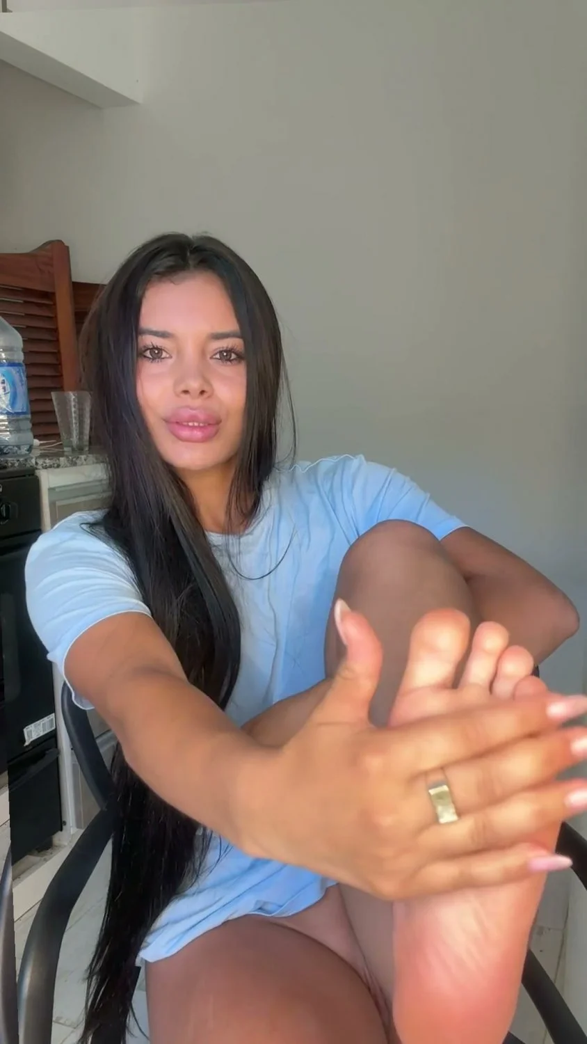 🔞 Sexy huge tits tight masturbating naked wet pussy 🍑💦 OF now image 5
