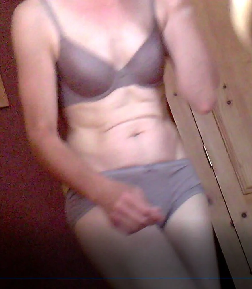 Caroline - Hot UK Milf pt1 image 27