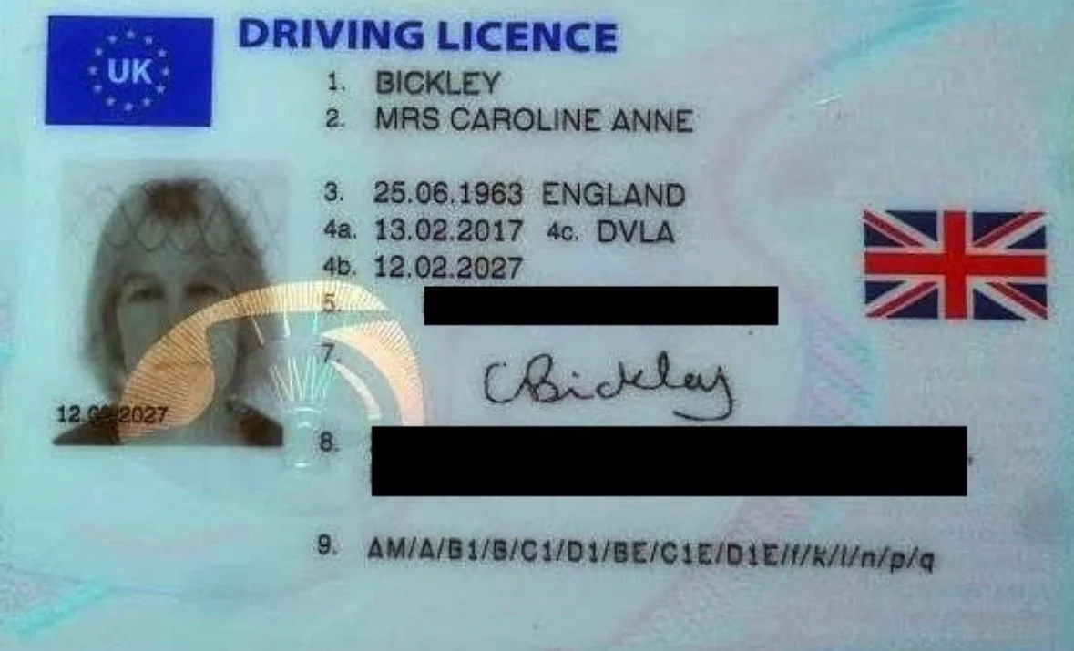 Caroline - Hot UK Milf pt1 image 6