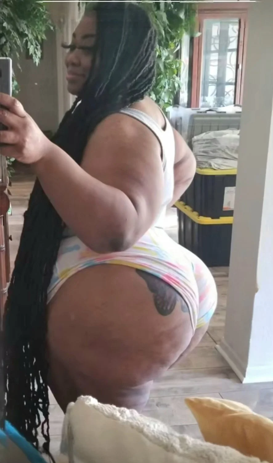 Redbone Big booty bbw aunty showing me her wet holes & twerk skills on FaceTime, she a nut buster💦 image 14
