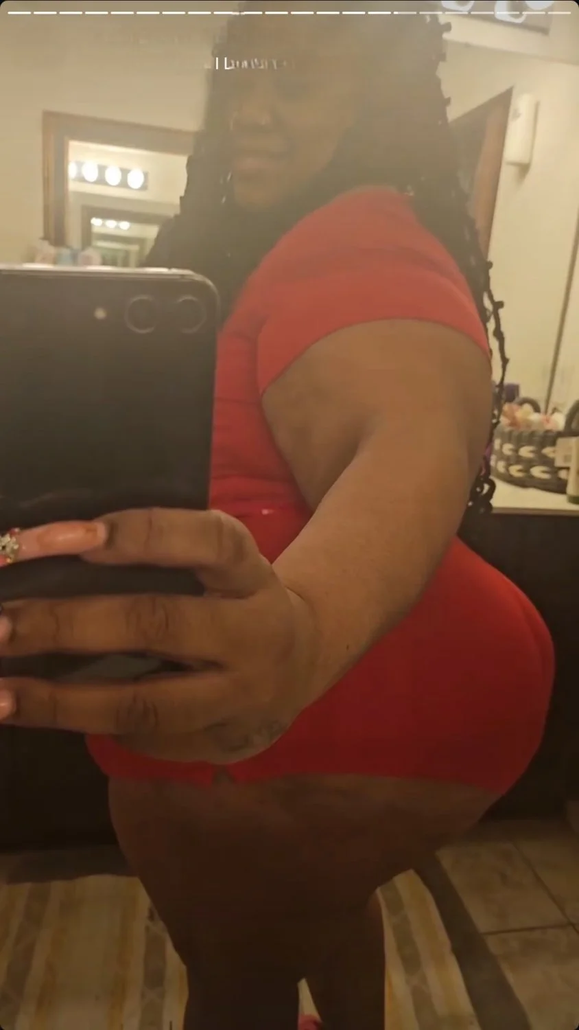 Redbone Big booty bbw aunty showing me her wet holes & twerk skills on FaceTime, she a nut buster💦 image 27