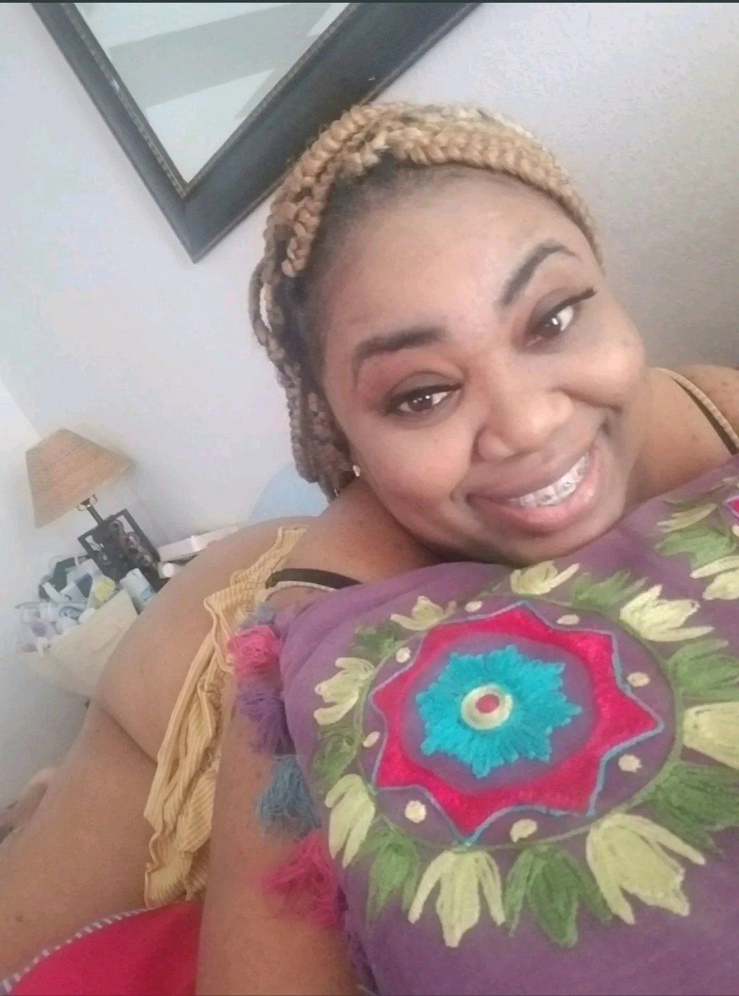 Redbone Big booty bbw aunty showing me her wet holes & twerk skills on FaceTime, she a nut buster💦 image 35
