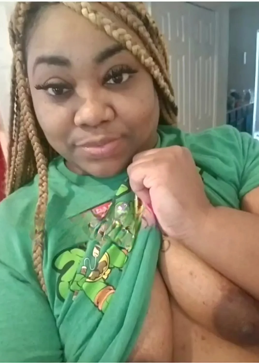 Redbone Big booty bbw aunty showing me her wet holes & twerk skills on FaceTime, she a nut buster💦 image 44