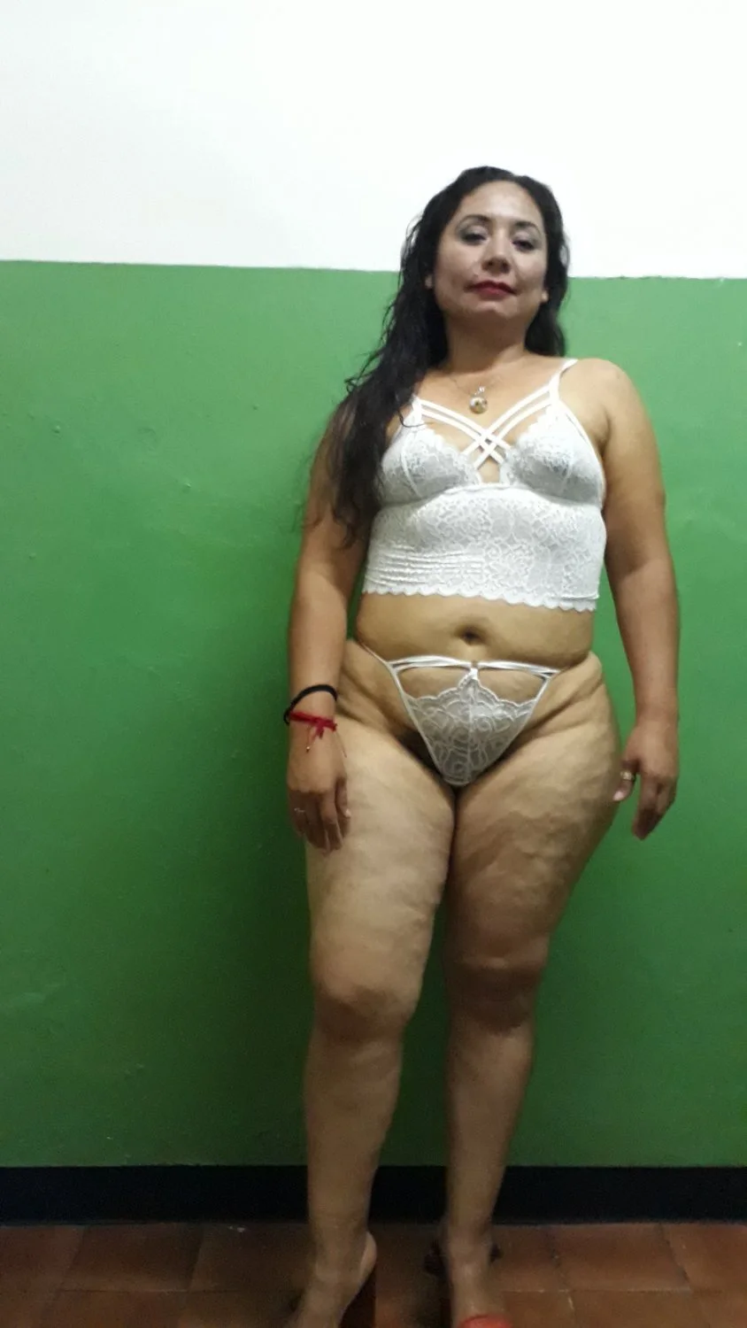 MI AMIGA LA MEXICANA JOVITA SARABIA ES UN PUTÍSIMA LE ENCANTA LA PINGA Y TAMBIÉN MAMAR RICO image 4