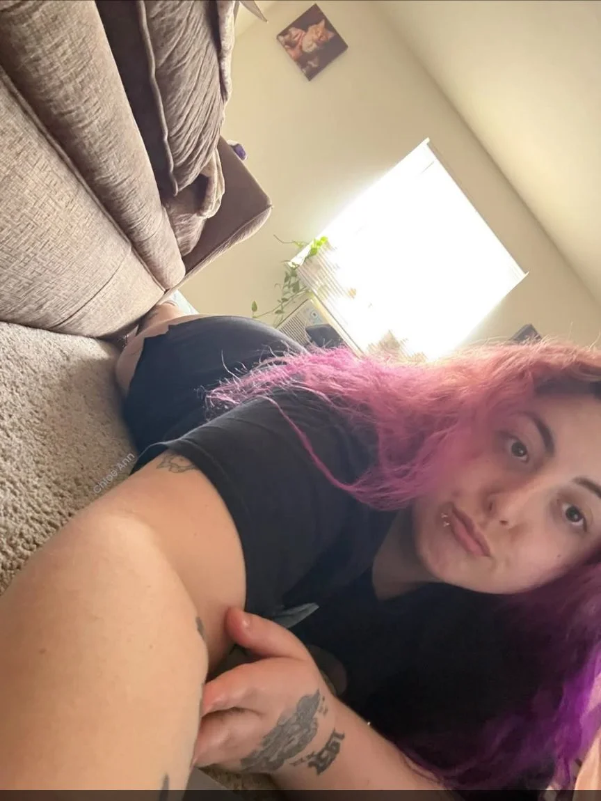 Goth milf lets me crack leaked image 2
