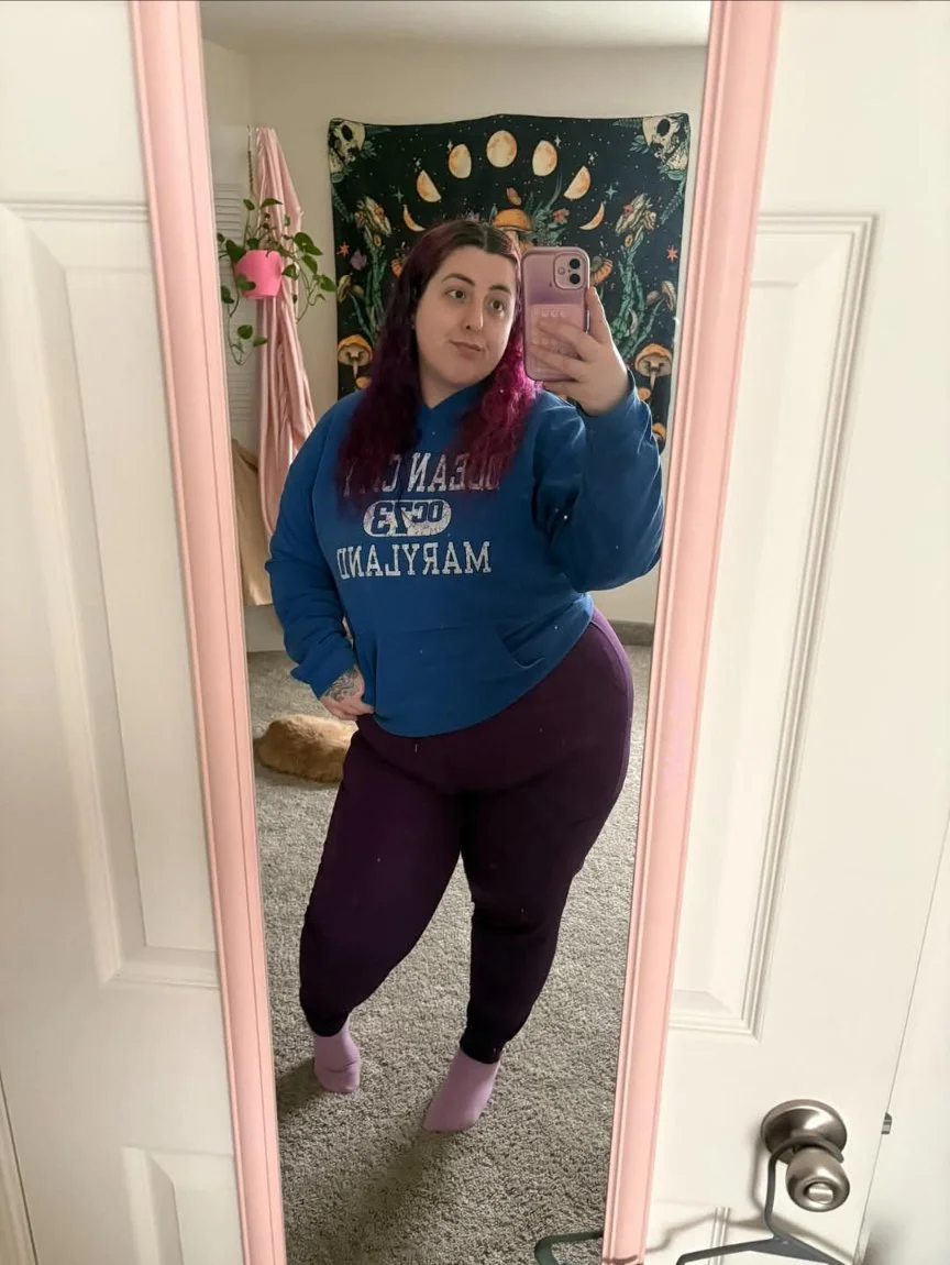 Goth milf lets me crack leaked image 5