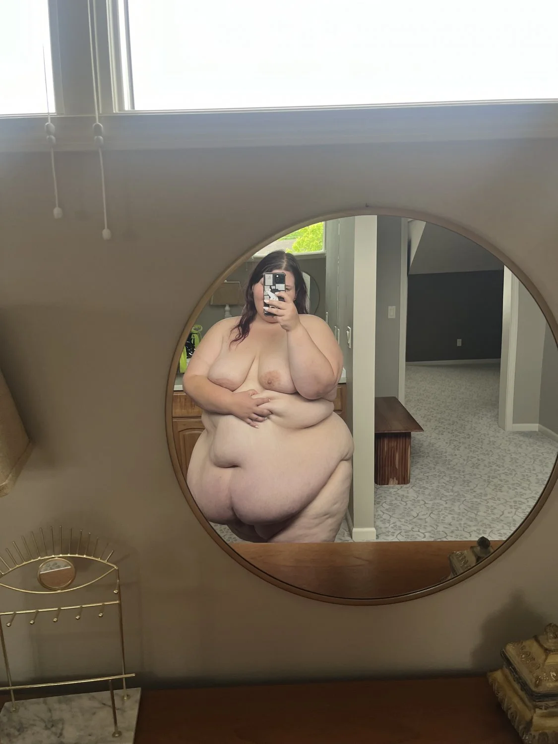 Lilly the no limits, free use, ssbbw piggy image 1