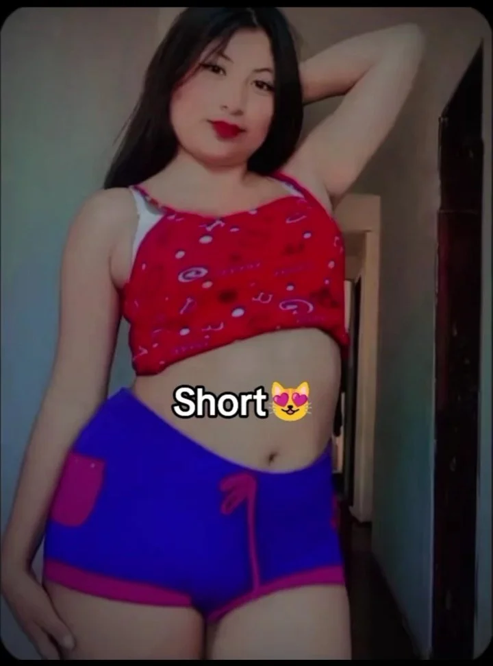 La putipobre intentando ser famosa image 6