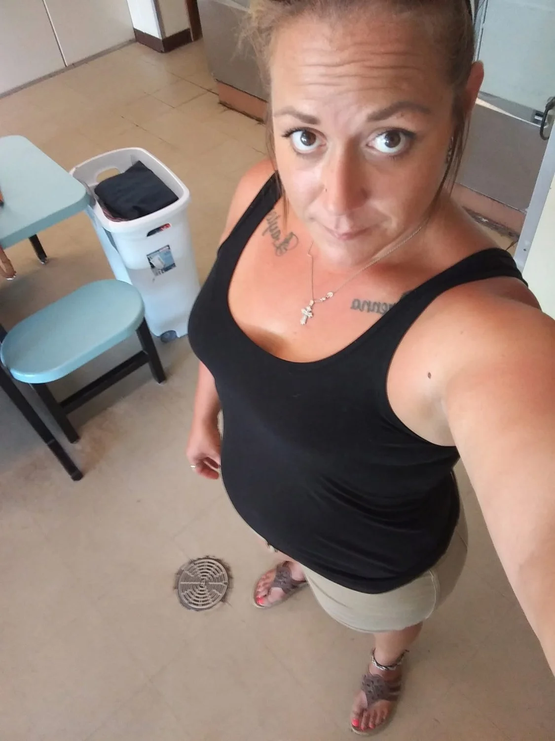 42 year old neighbor. Send videos of yall cumming to her image 2