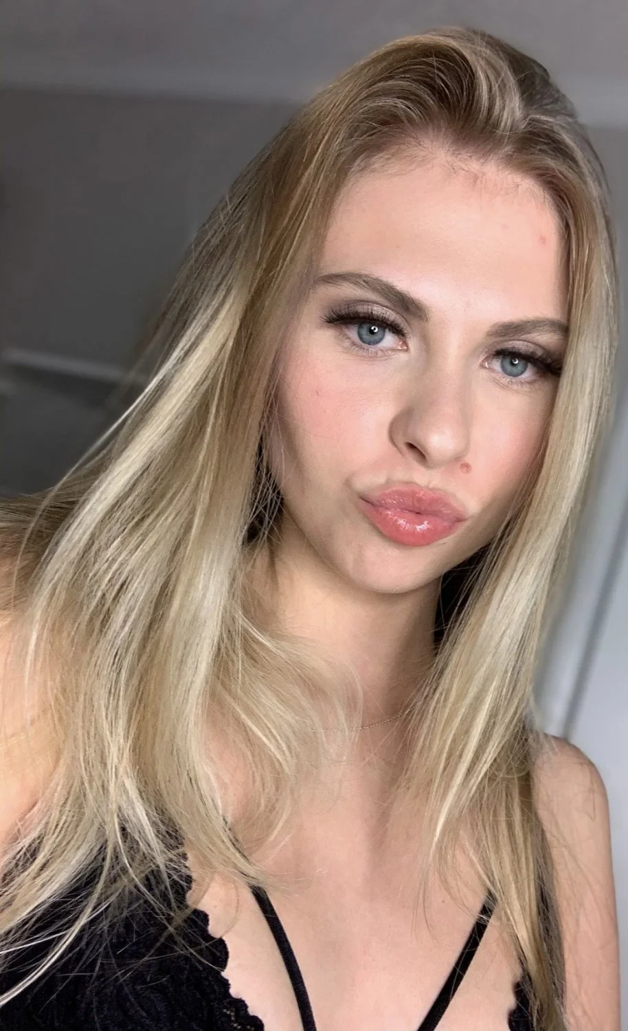 Ava image 28