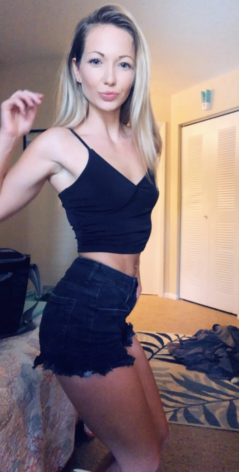 Sweet Florida slut Natalie, 25, wants to be on show for us image 24
