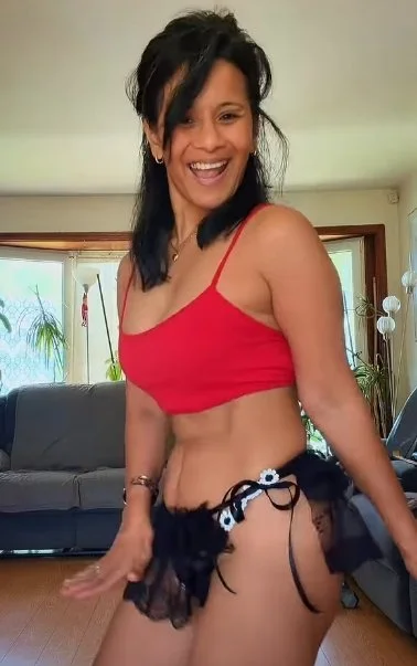 MILF CARMELA image 8