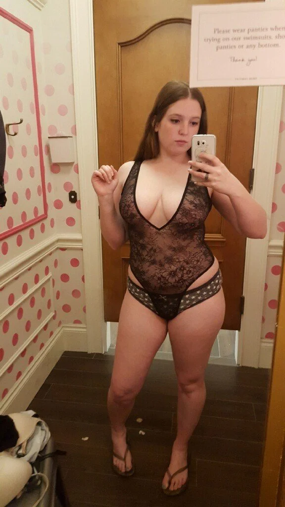 Haley wants the world to see her cunt image 21