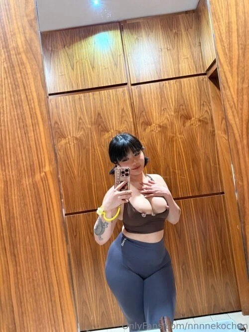thick asians >>> image 2