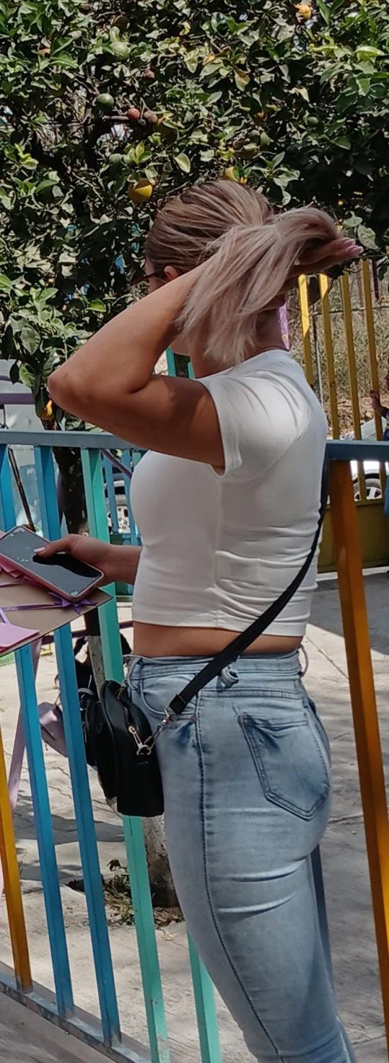 Voyeur Reyna hermosa putimami rico culo image 2