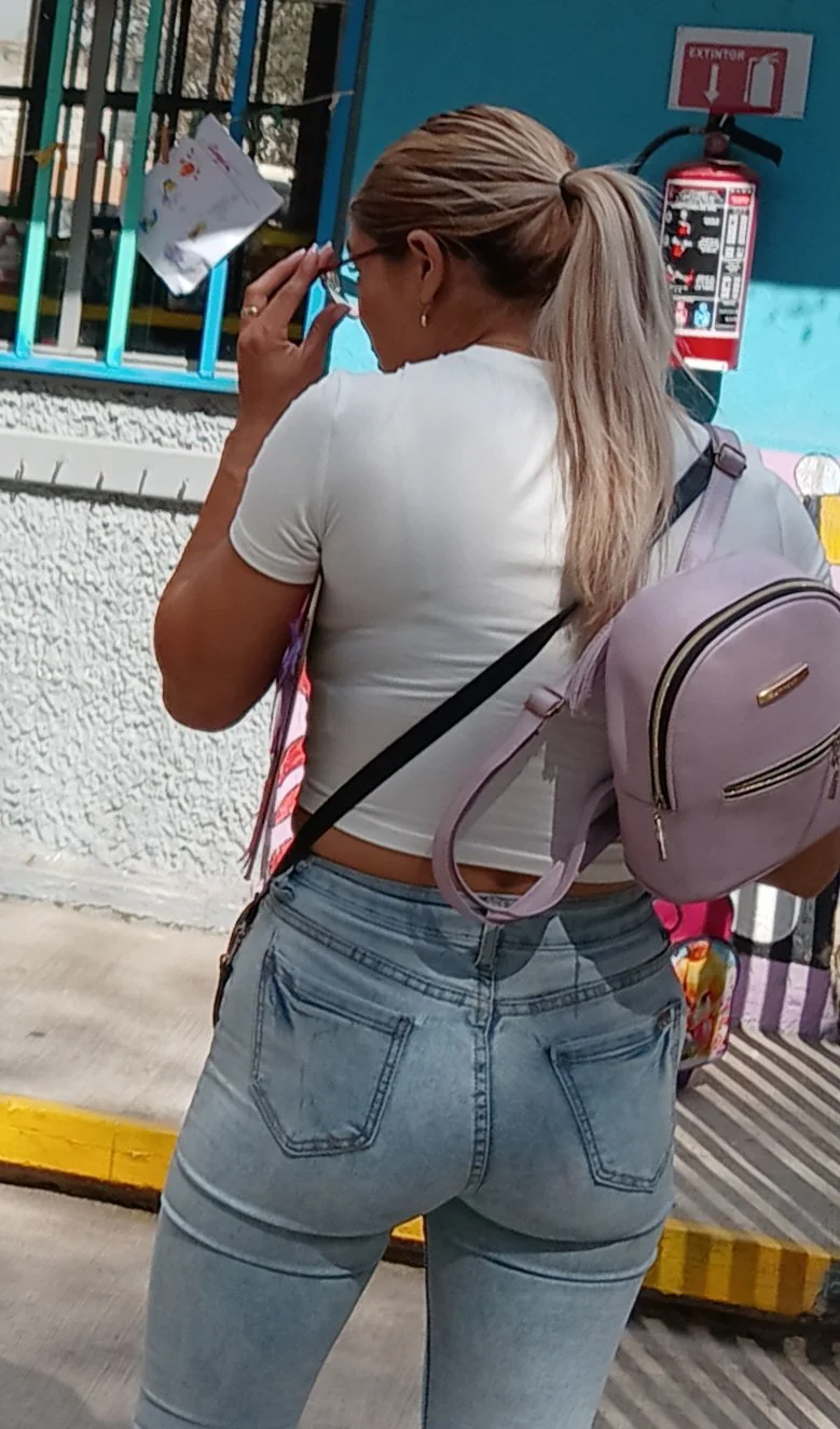 Voyeur Reyna hermosa putimami rico culo image 6