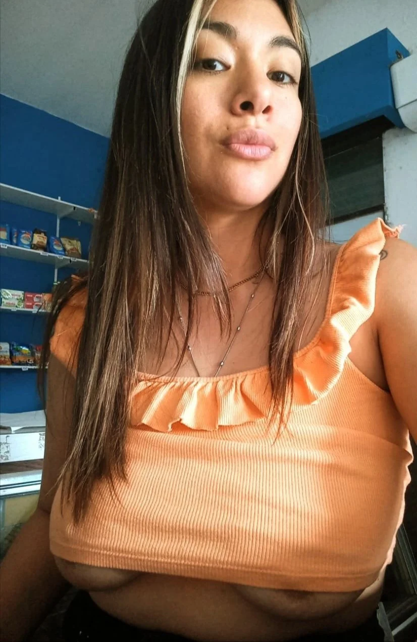 🔥 No puede dejar de ser puta ni en su trabajo 🔥🍒 image 4