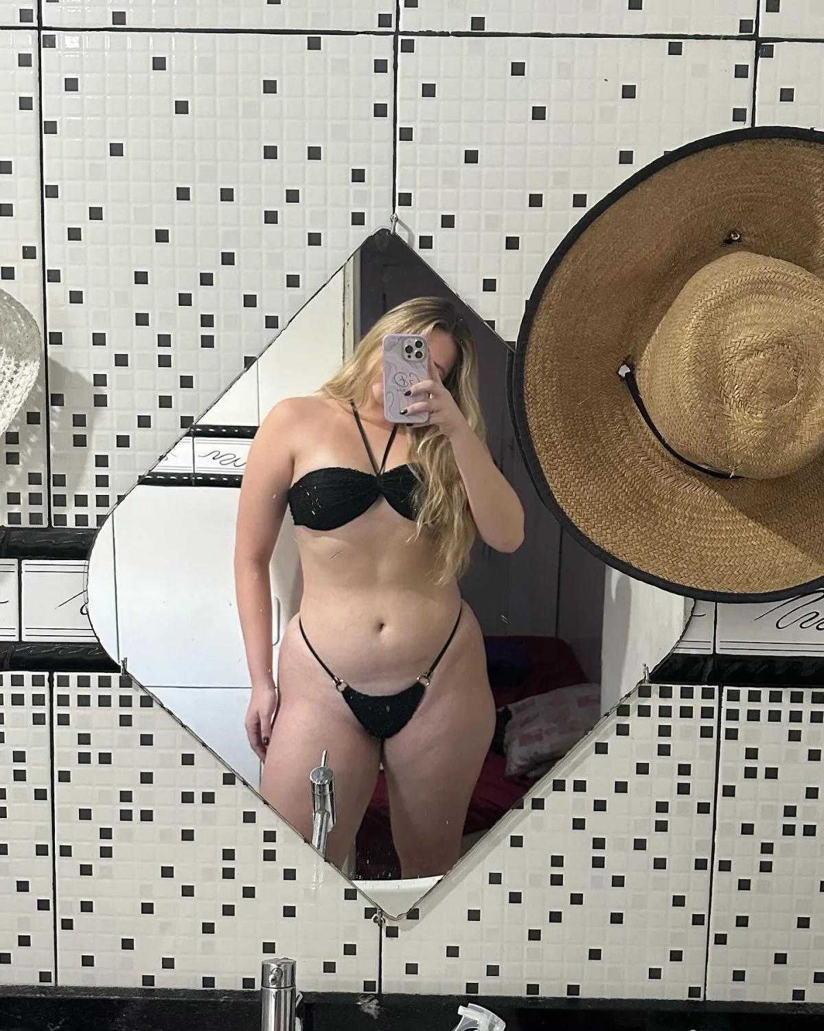 loirinha cavala do insta 1 - no nudes image 5