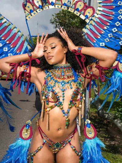 Zoe Spencer In Bermuda🤤 cover image