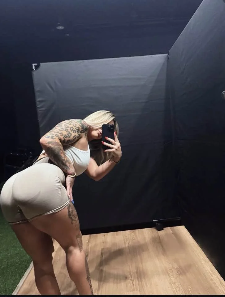 Webslut-Fitness Whore-Dallas-Lost image 10