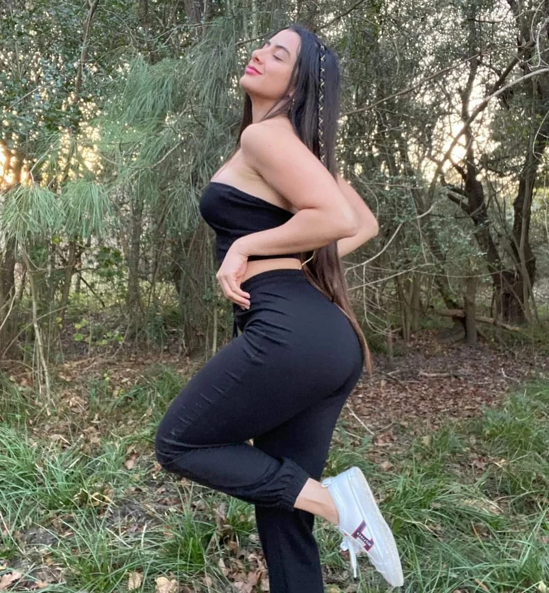 Bēlëęn Ørøzcø Morena Magrinha Linda Demais image 44