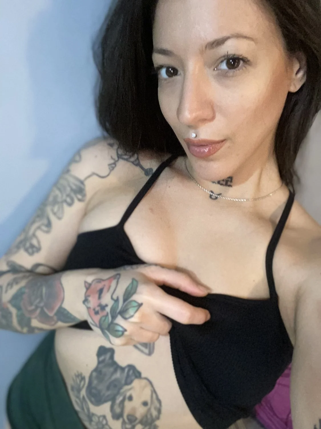 I'll let you cum between my tits if you lick it all up. DM me main image
