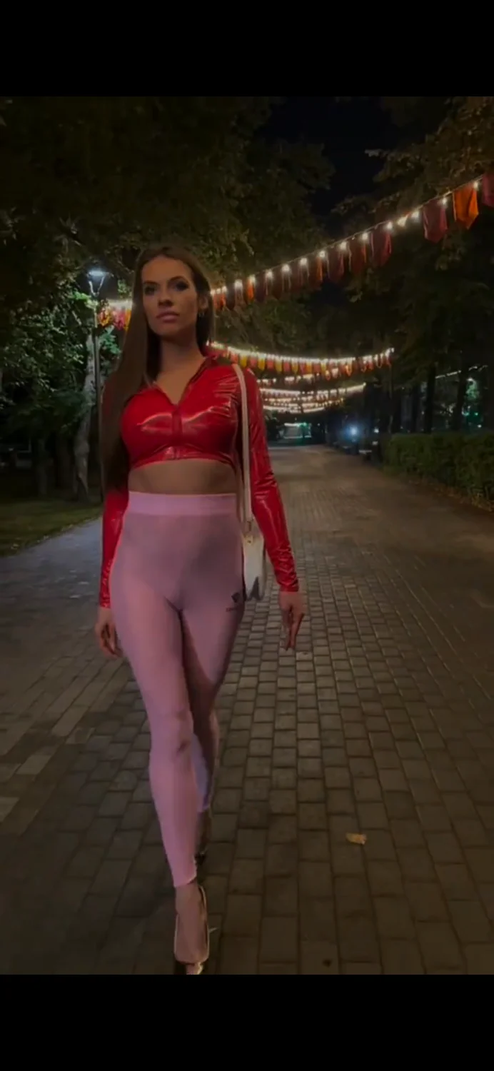 🥵 Sexy see trough pink cameltoe legging with LED buttplug toe🥵 image 2