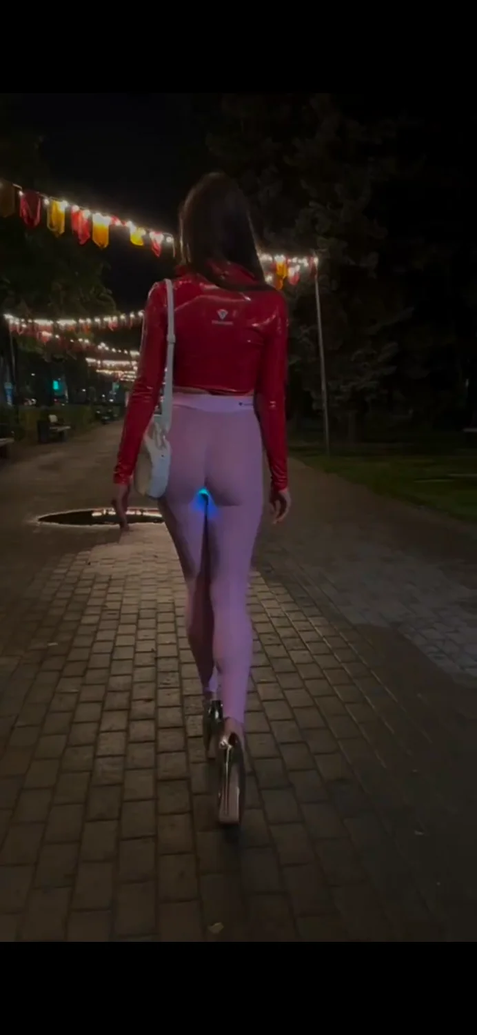 🥵 Sexy see trough pink cameltoe legging with LED buttplug toe🥵 image 3