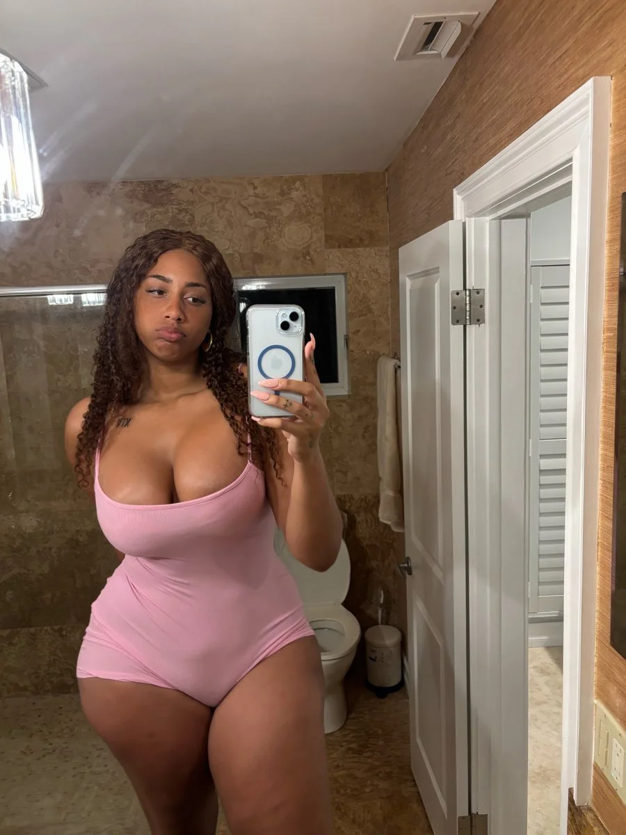 SEXY ANGELFERNANDEZ image 18