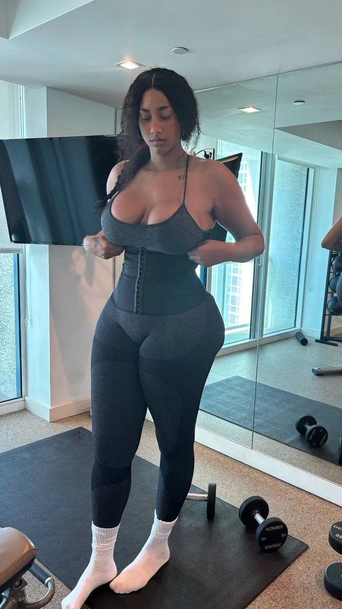 SEXY ANGELFERNANDEZ image 26