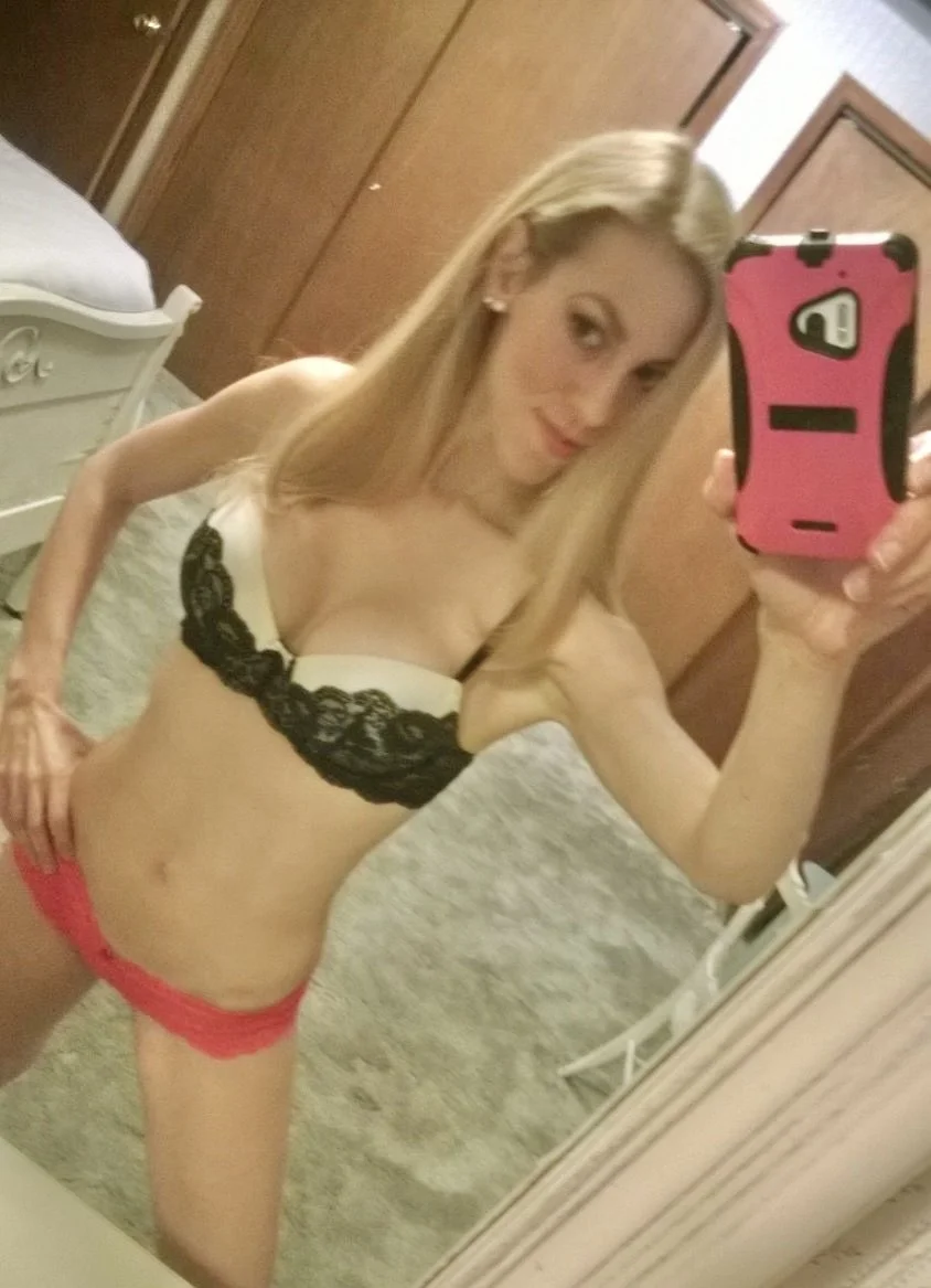 New York Slutty Laura image 16
