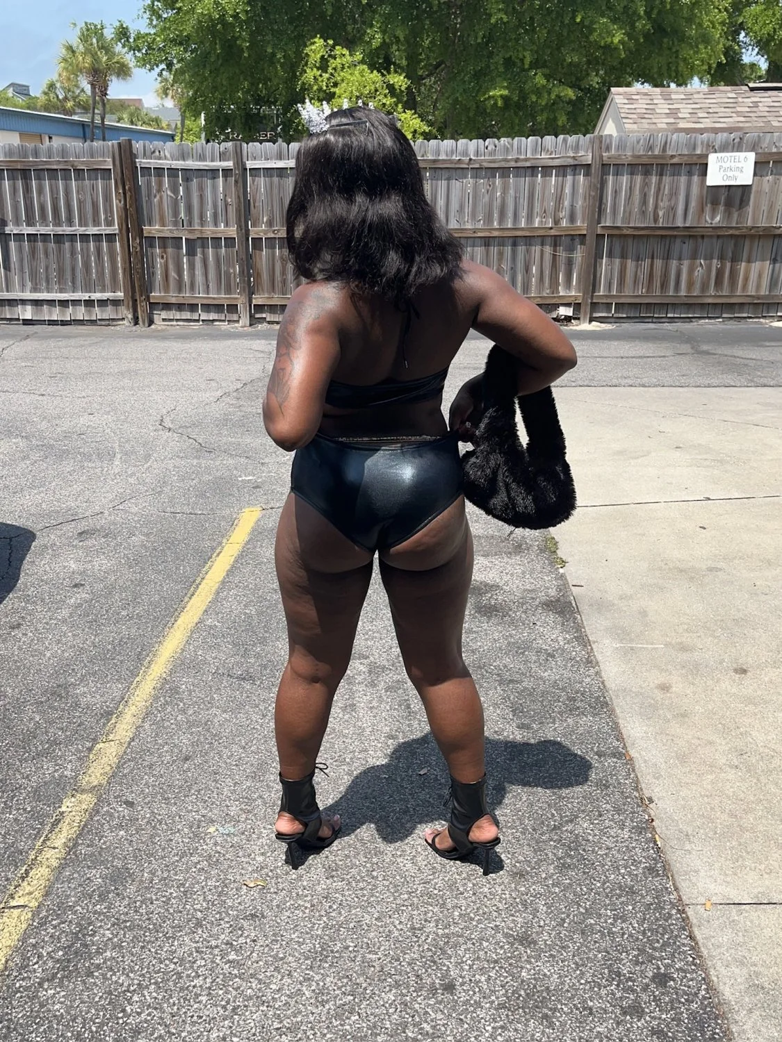 Big Booty Ghetto Thot Bitch image 1