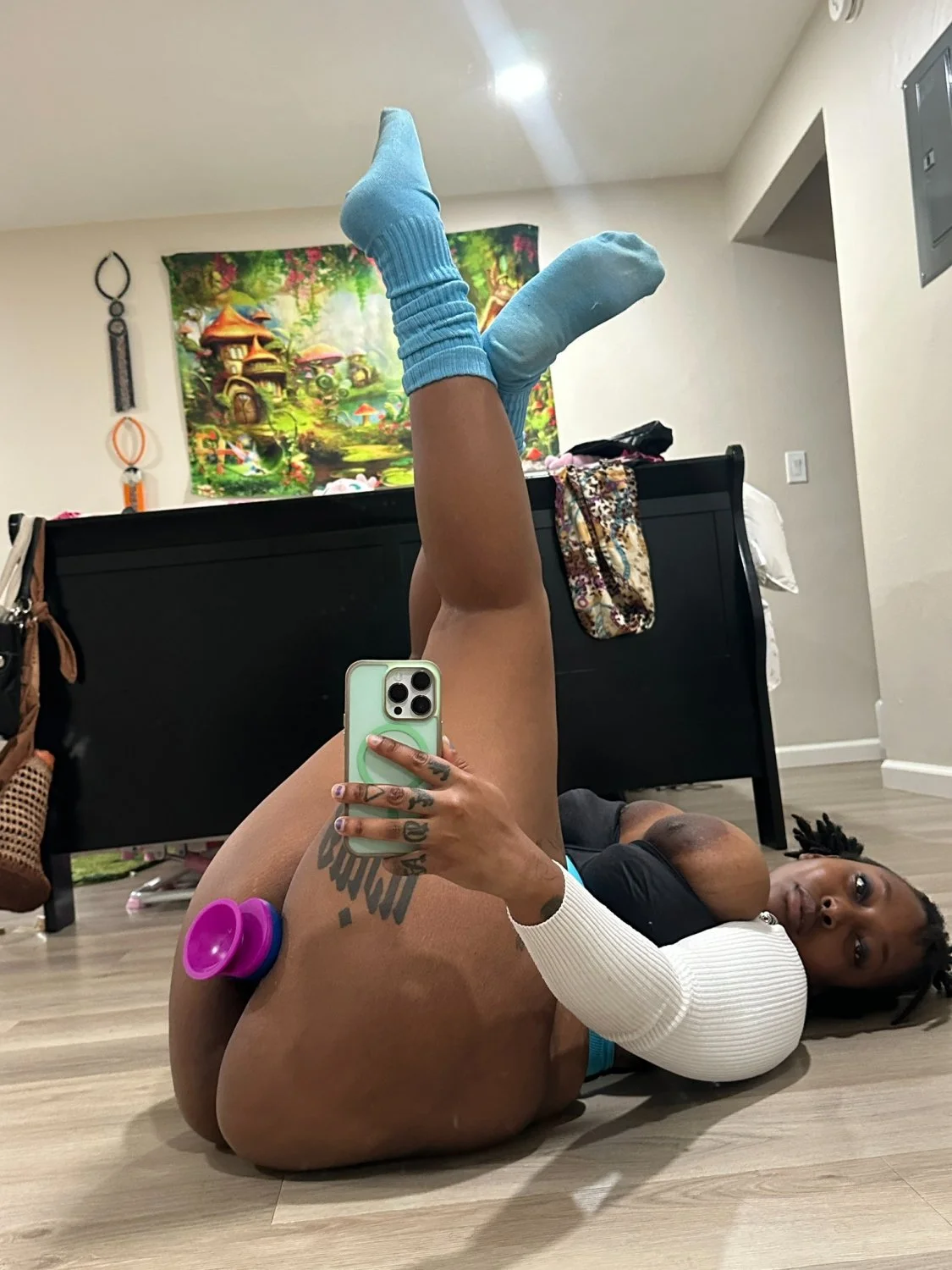 Spicy Ebony image 3