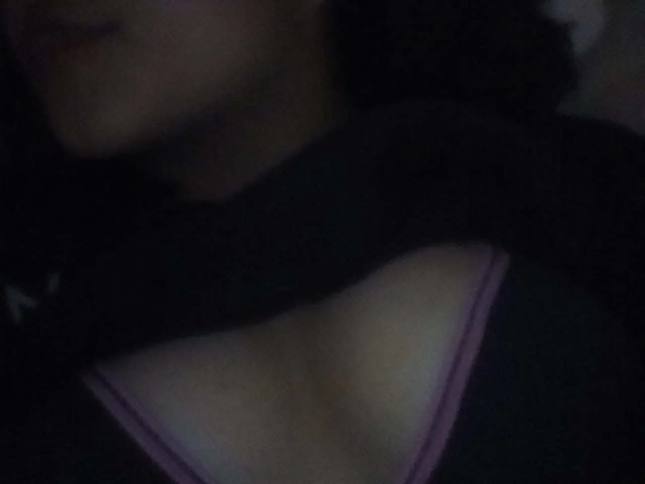 Toda una puta con esa carita le gusta que acabe en su boca image 2