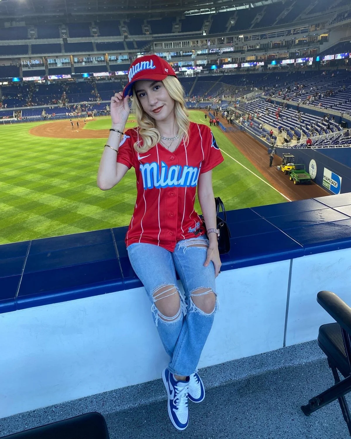 Blonde Claudia from Miami sucks and fucks image 9