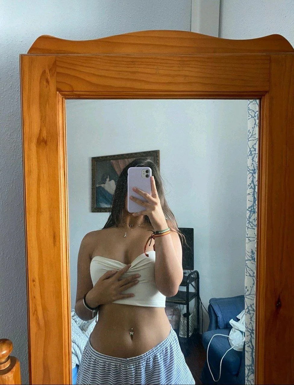 La puta española de marta de 21 nos quiere poner la verga bien dura con su cara y cuerpo de puta image 4