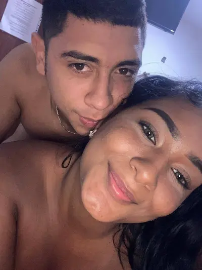 Apasionados , se comen entre hermanos cover image