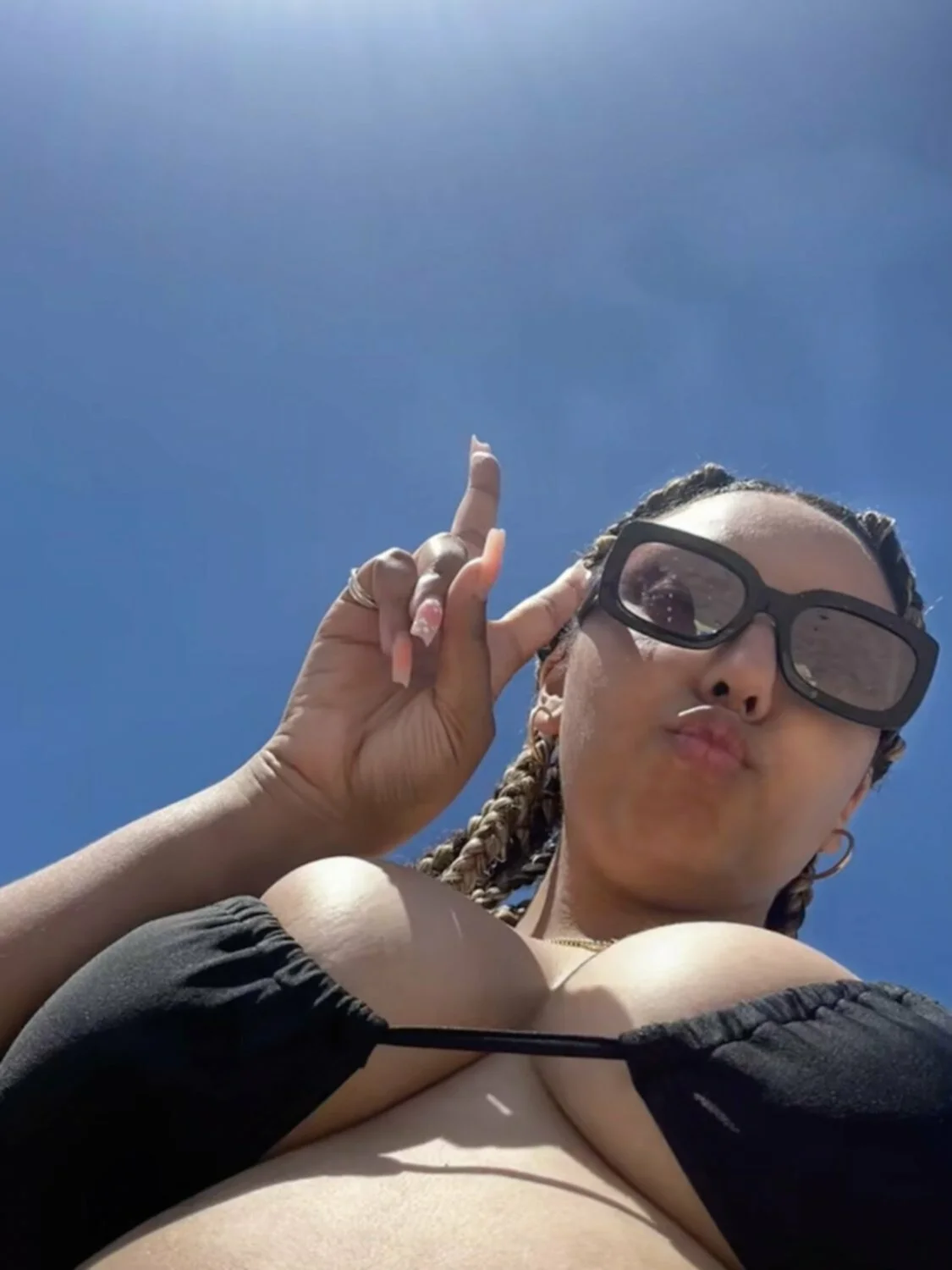 Sydney the mixed light skin slut image 32
