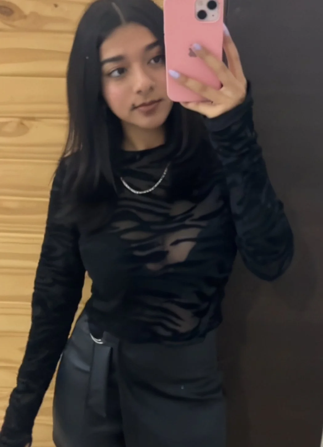 Latina Teen Bop Vera image 2